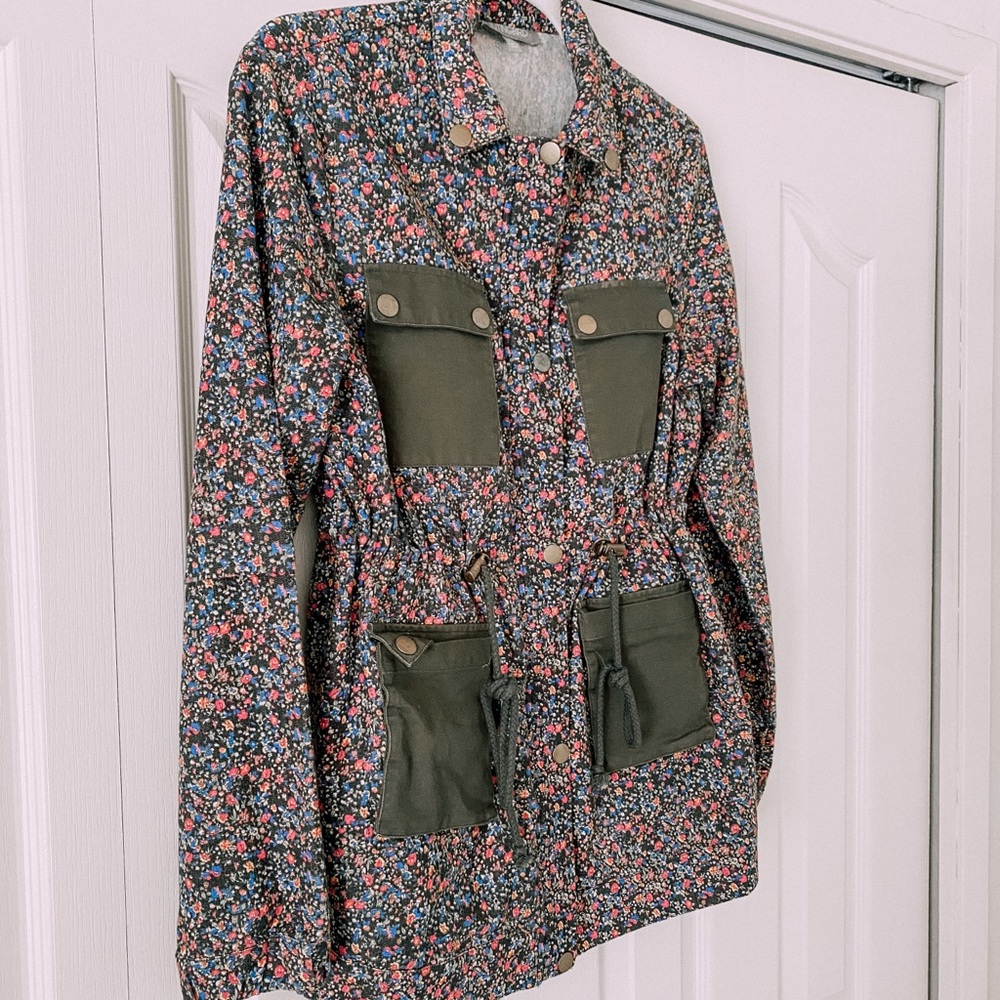 Floral Utility Jacket - Picture 6 of 6